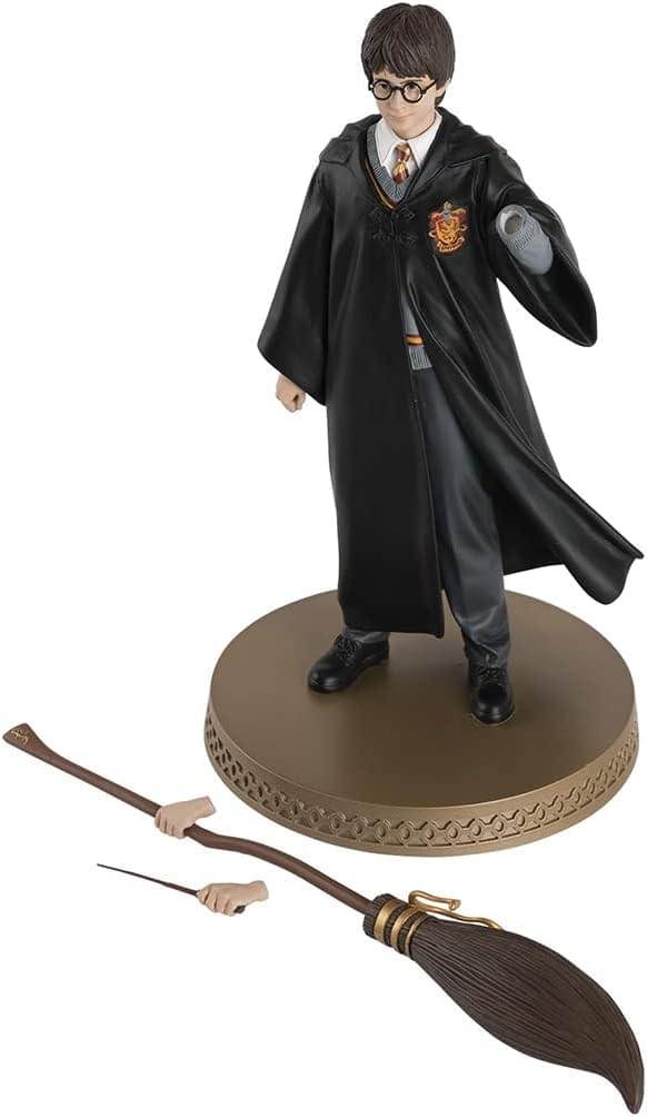 Eaglemoss Harry Potter 1:6 Mega Statue Harry Potter with Wand and Broomstick
