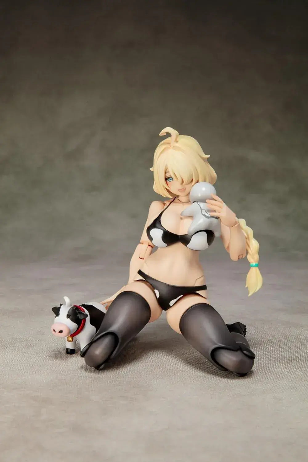 Alphamax DarkAdvent 0289 Alien Dress Cowgirl Model Kit Figure