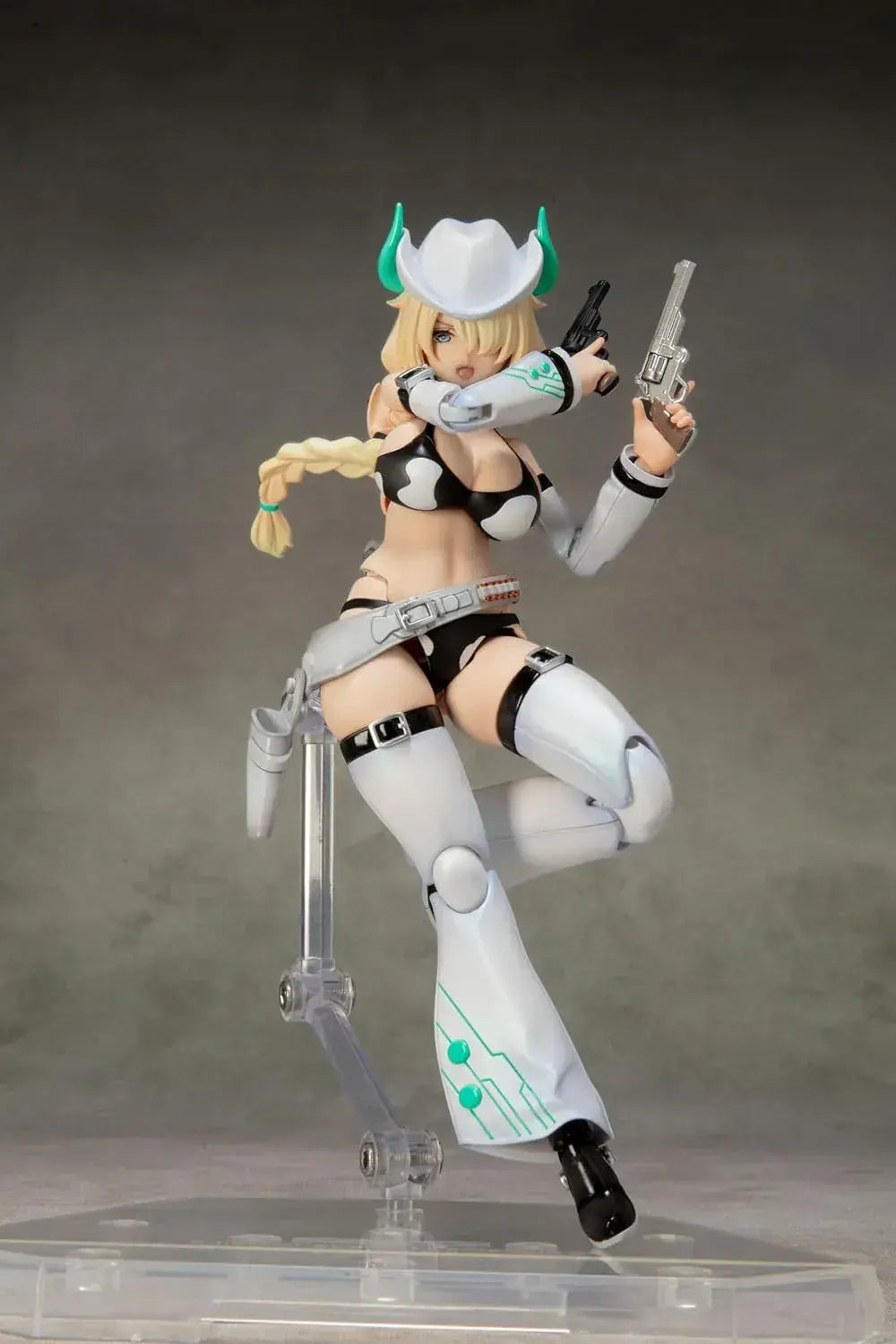 Alphamax DarkAdvent 0289 Alien Dress Cowgirl Model Kit Figure