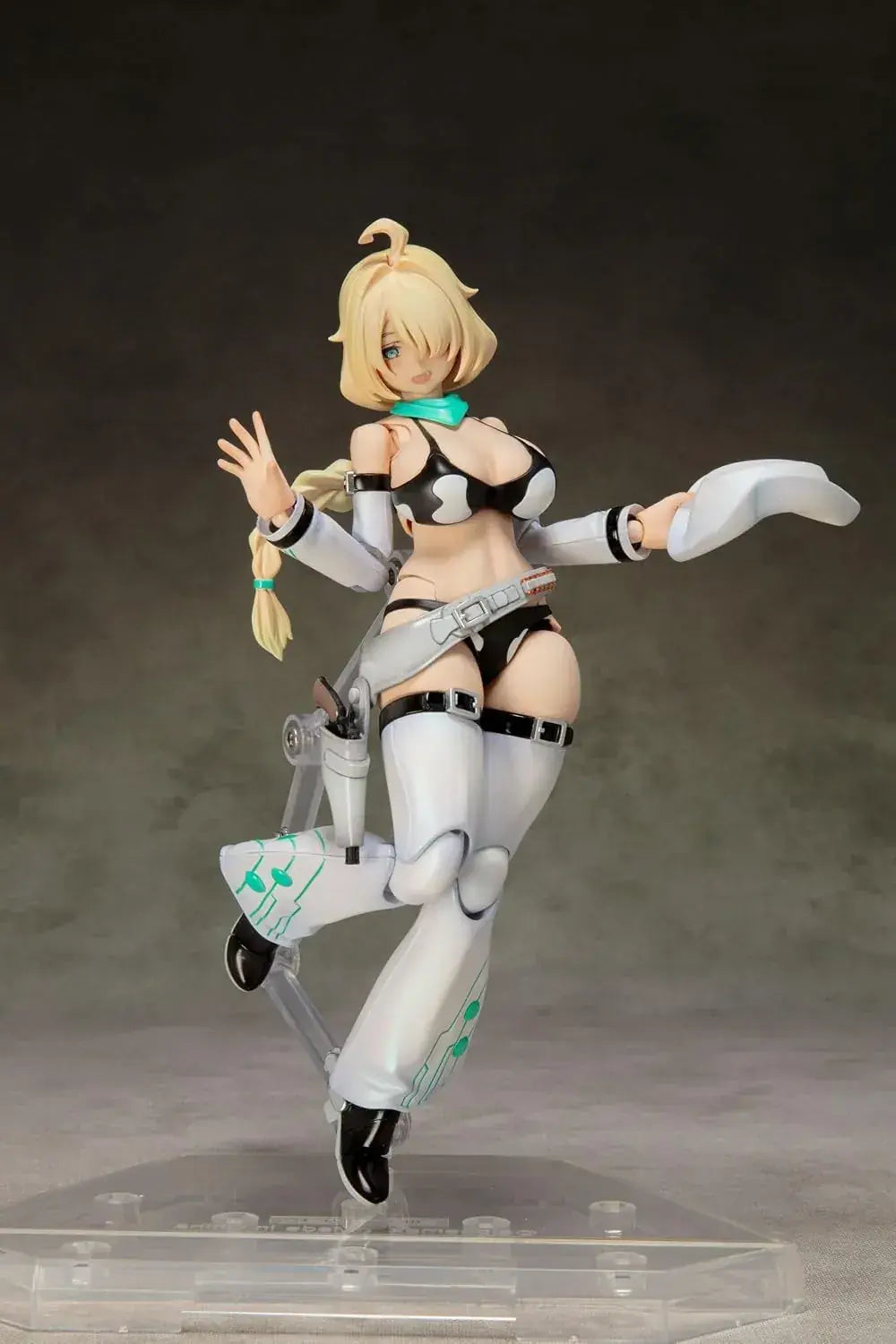 Alphamax DarkAdvent 0289 Alien Dress Cowgirl Model Kit Figure