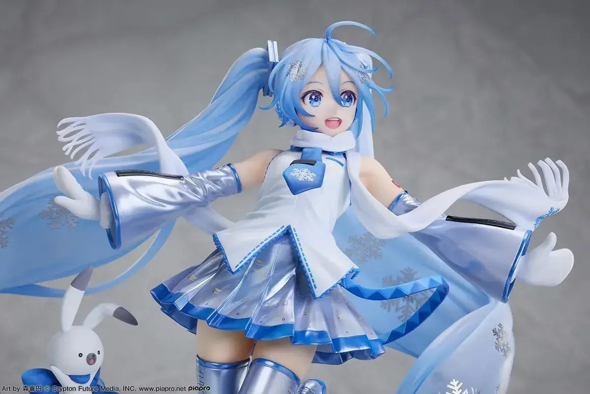 DesignCOCO Hatsune Miku Snow Miku Display Figure 1:7 Scale PVC