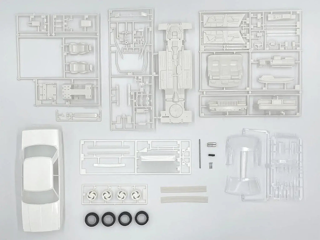 Fujimi 1/24 Hysocar Crown 3.0 Royal Twin Cam Plastic Kit