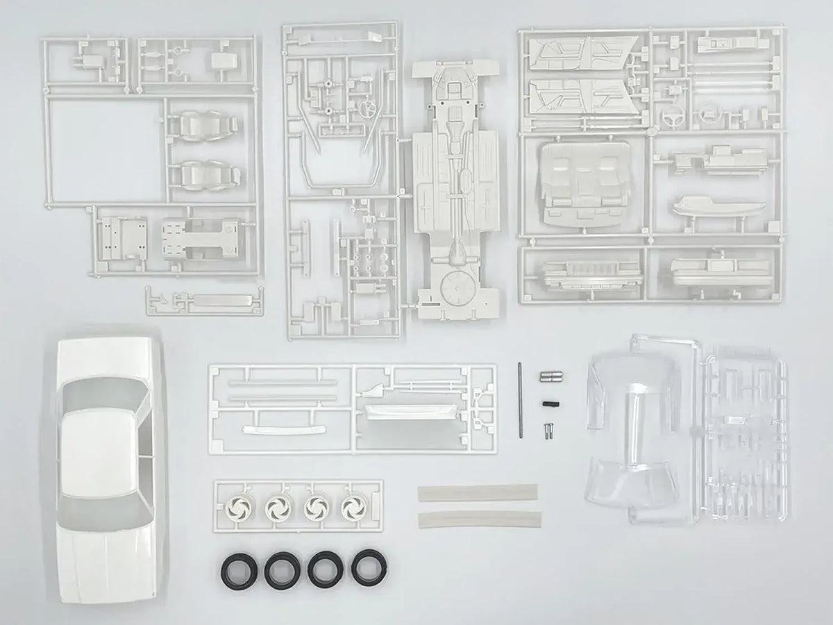Fujimi 1/24 Hysocar Crown 3.0 Royal Twin Cam Plastic Kit