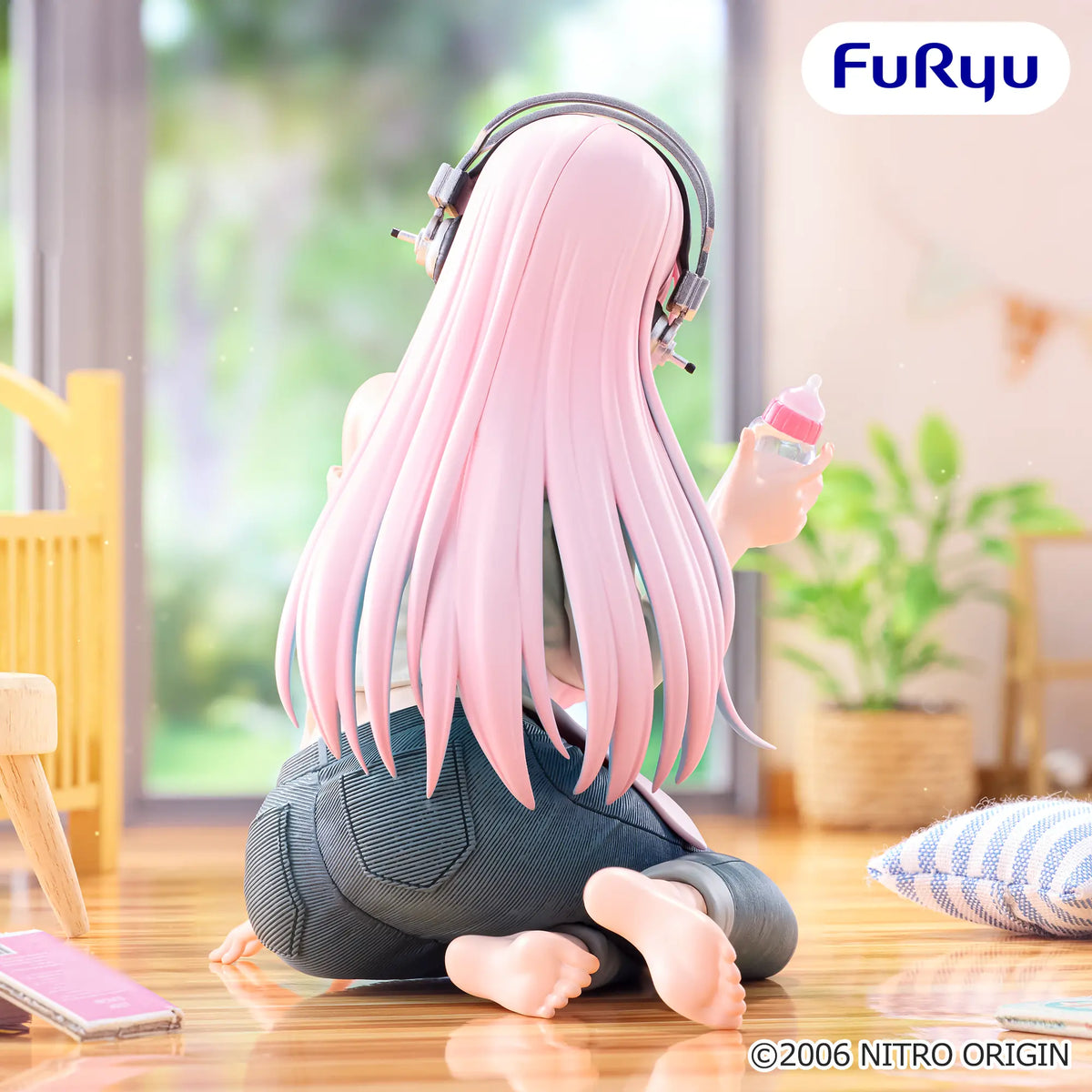 FuRyu Super Sonico Mother Noodle Stopper Prize Figure 6x6x10cm