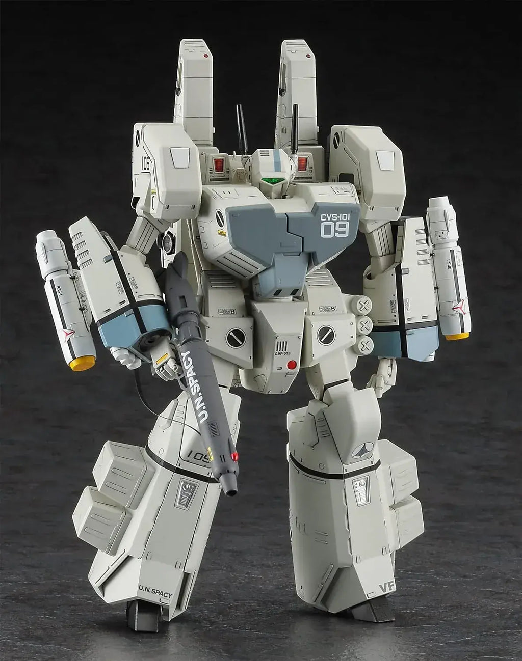 Hasegawa Macross VF-1J Armored Valkyrie 1/72 Plastic Model Kit