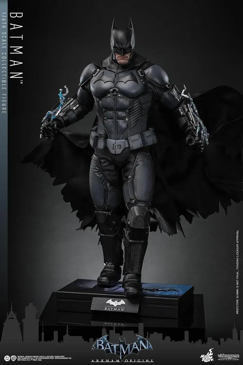 Hot Toys Batman Arkham Begins 1/6 Scale Figure, 13-Inch Model