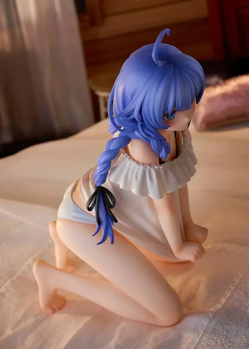 quesQ Unjobless Rebirth Sleepwear Figure 7.1-Inch PVC Display