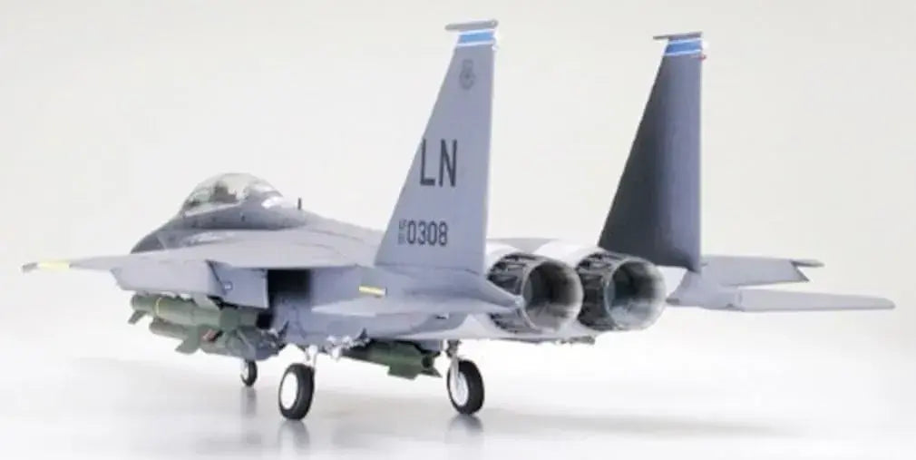 Tamiya F15E Strike Eagle Bunkerbuster 1/32 Plastic Model Kit